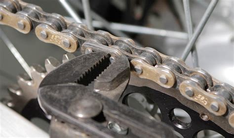 When to Replace Motorcycle Chain: A Symphony of Metal and Motion